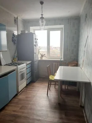 Продам 3-комн квартиру в районе Каруны ул.