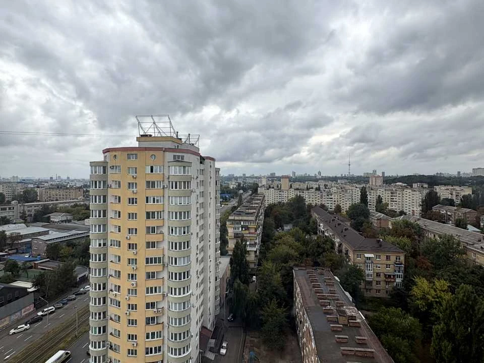 Квартира. Київ, Пріорська вул. (Полупанова)