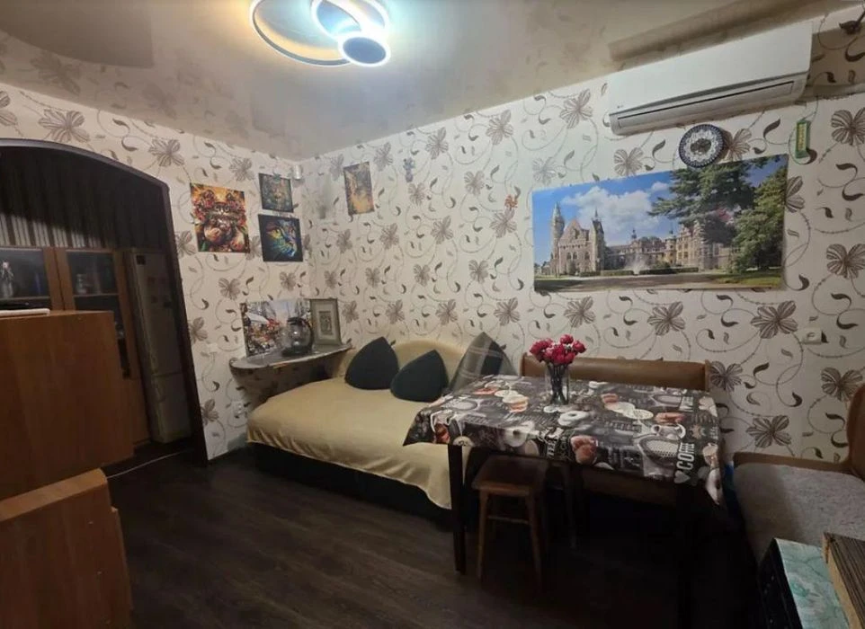 Продам 3-комн квартиру в районе Ковалевской Софьи ул.