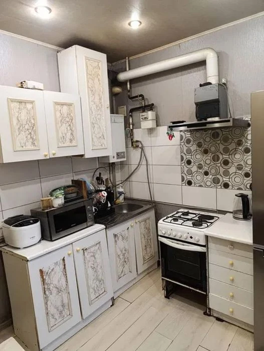 Продам 2-комн квартиру в районе Каруны ул.