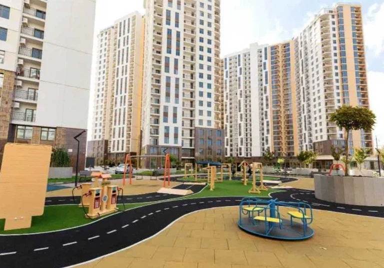 Продам 1-кімн. квартиру 43 м² з видом на іподром у ЖК 61 Жем