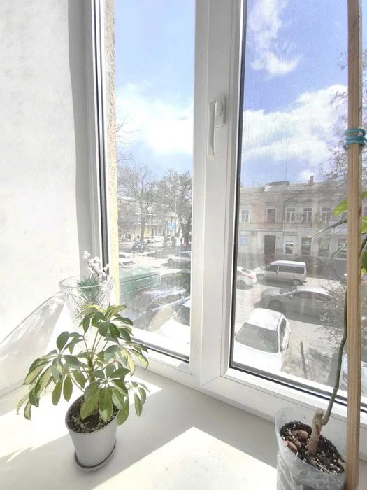 Продажа 3-комнатной квартиры в центре недалеко от парка Шевч