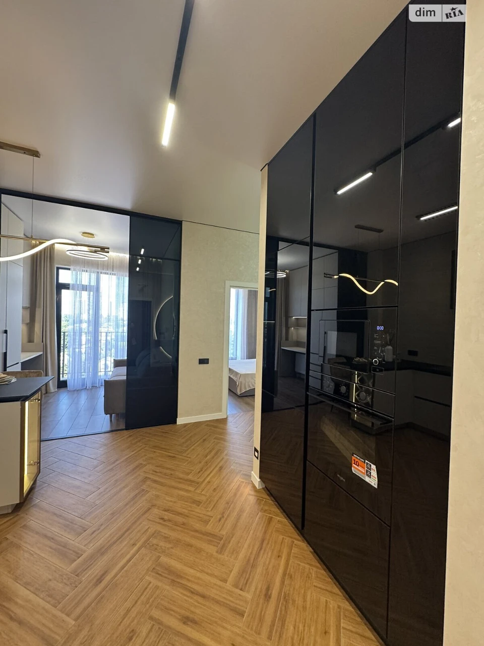 Продаж Квартира Середній Фонтан