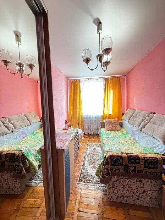 Продаж 2-кімнатної квартири | Смілянська / Вернигори
