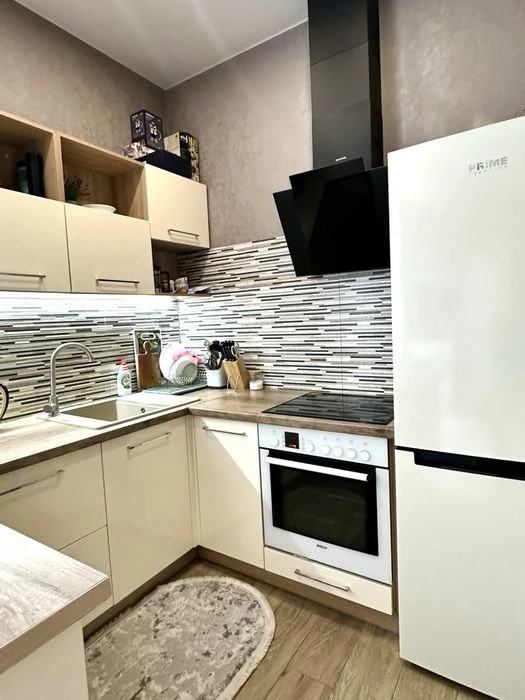 _Продаж 1 к. квартира з влвсною терасою на землі