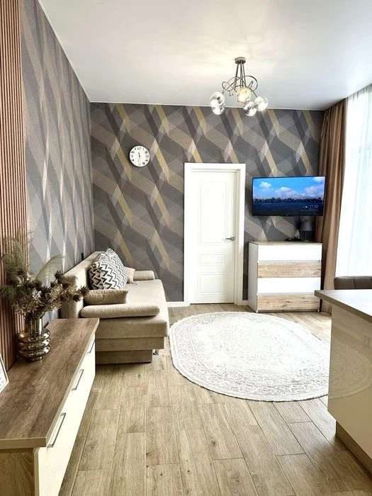 _Продаж 1 к. квартира з влвсною терасою на землі
