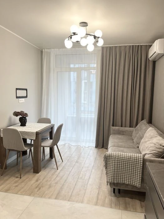 Designer euro-3 room in the Respublika residential complex | come and live | m