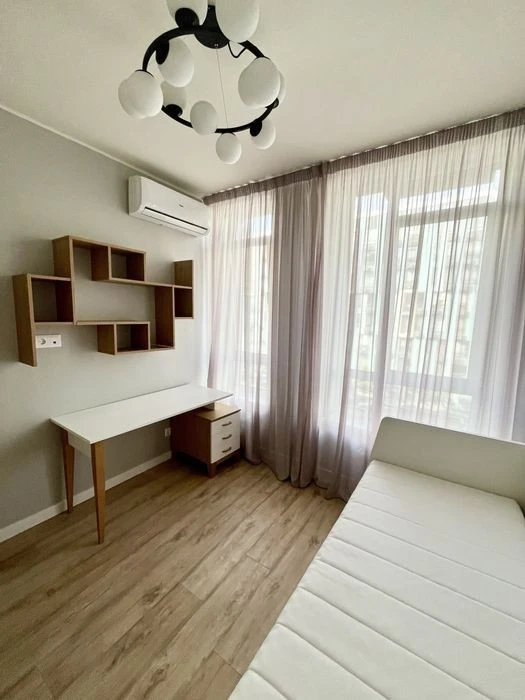 Designer euro-3 room in the Respublika residential complex | come and live | m