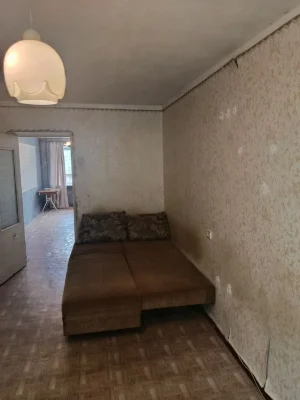 Продаю 3к/кв ул.Рабочая 1/5 Кирп 58/43/6,2+1,25000$