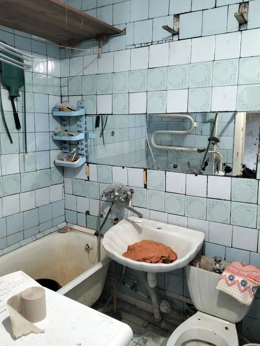 2к.кв.,ул.Театральная-пр.Богоявленский 15900$,торг