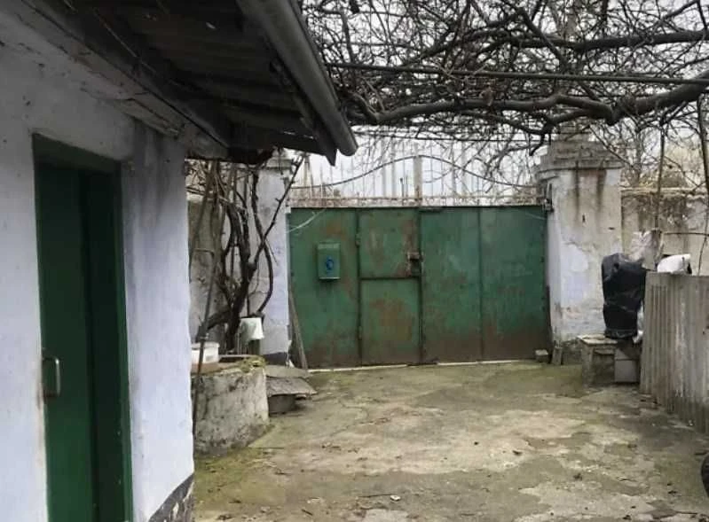 Продаж 1 поверхового будинку з верандою і ділянкою на 8 сото