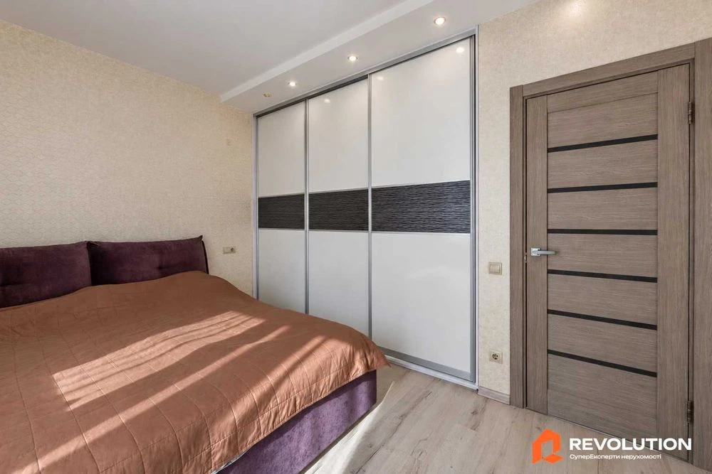 Без комісії. Продаж 3к квартири 90.9м2, ЖК Позняки 4а Дарниц