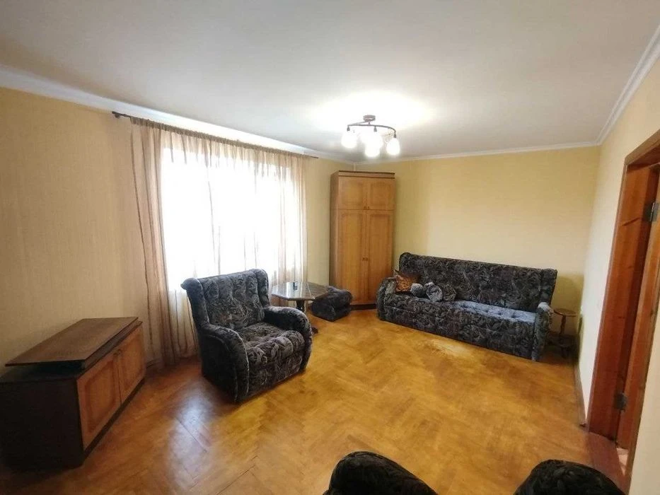 Без %! Продаж 2-кімнатної квартири Братиславська 13