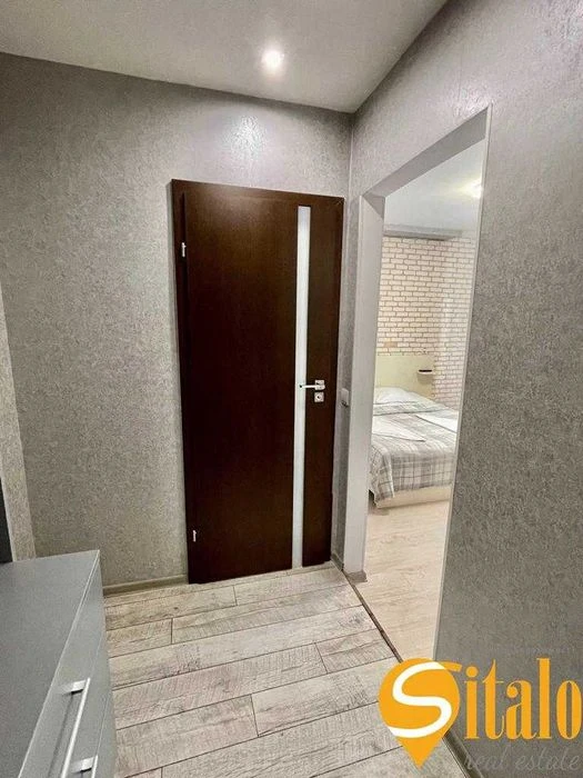 Продаж 2-кім. квартири на Драгоманова, Позняки, Ашан.