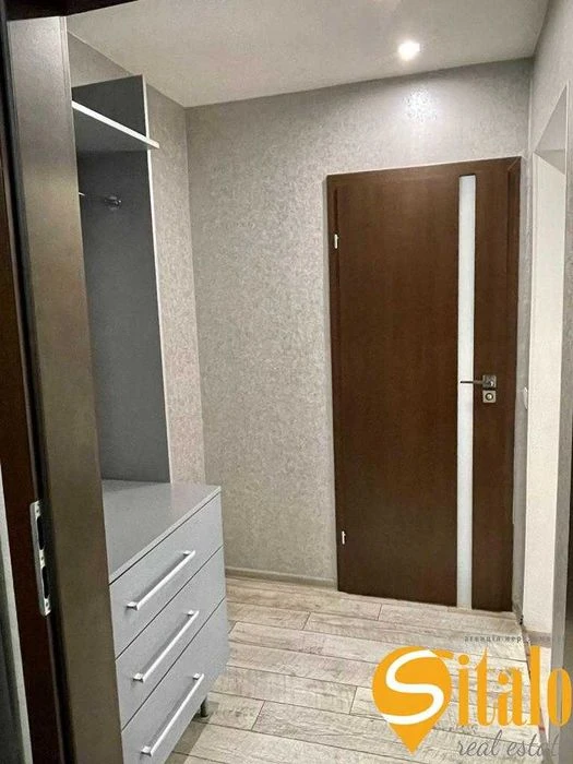 Продаж 2-кім. квартири на Драгоманова, Позняки, Ашан.