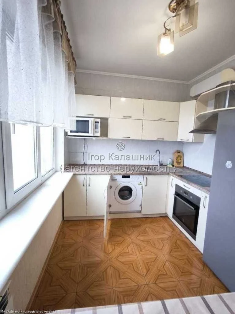 3-room apartment for sale 72.1 m², Yuriy Lytvynskoho St.,