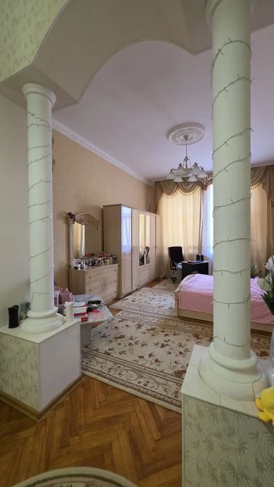 Продаж двокімнатної квартири р-н Філармонії