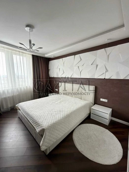 Продаж / Квартира / Дарницький район / вул. Ревуцького, 7