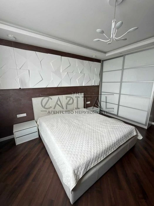 Продаж / Квартира / Дарницький район / вул. Ревуцького, 7