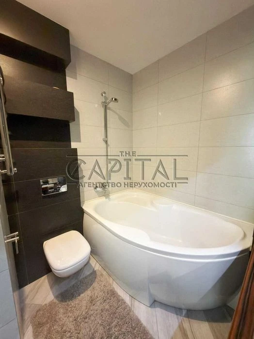Продаж / Квартира / Дарницький район / вул. Ревуцького, 7