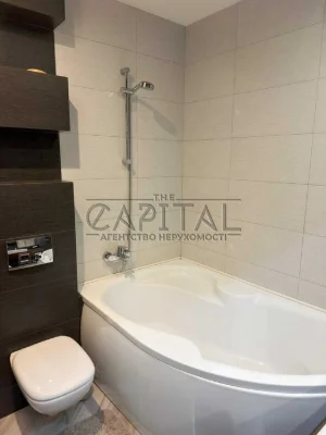 Продаж / Квартира / Дарницький район / вул. Ревуцького, 7