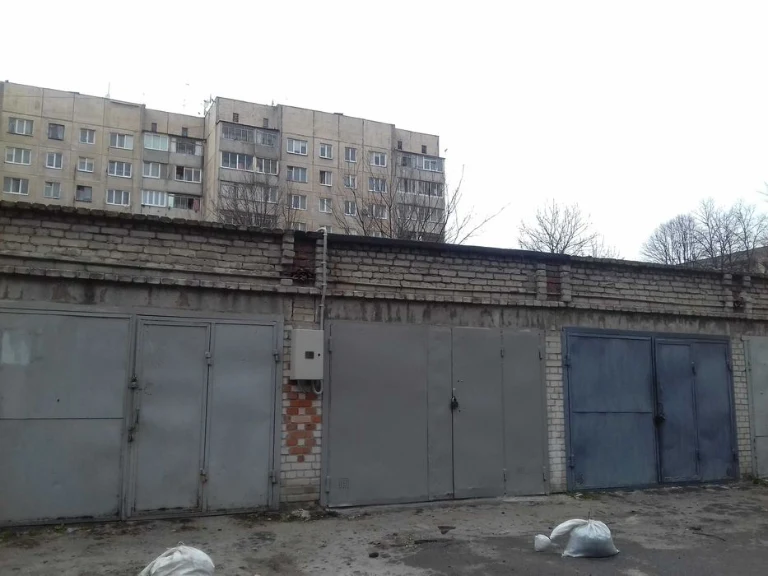 Гараж + приватизована земля + 11 кВт світло вул. Наукова, 2
