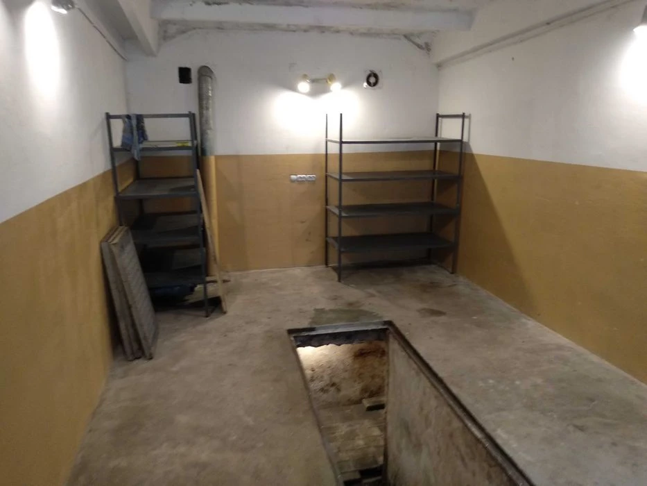 Гараж + приватизована земля + 11 кВт світло вул. Наукова, 2
