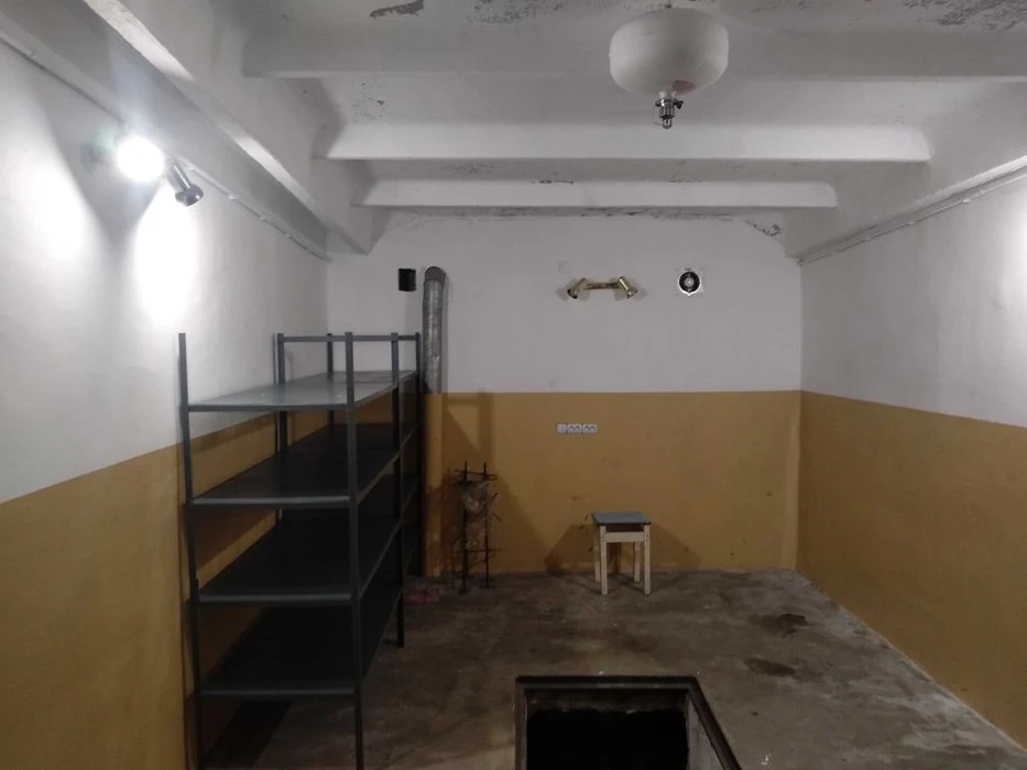 Гараж + приватизована земля + 11 кВт світло вул. Наукова, 2