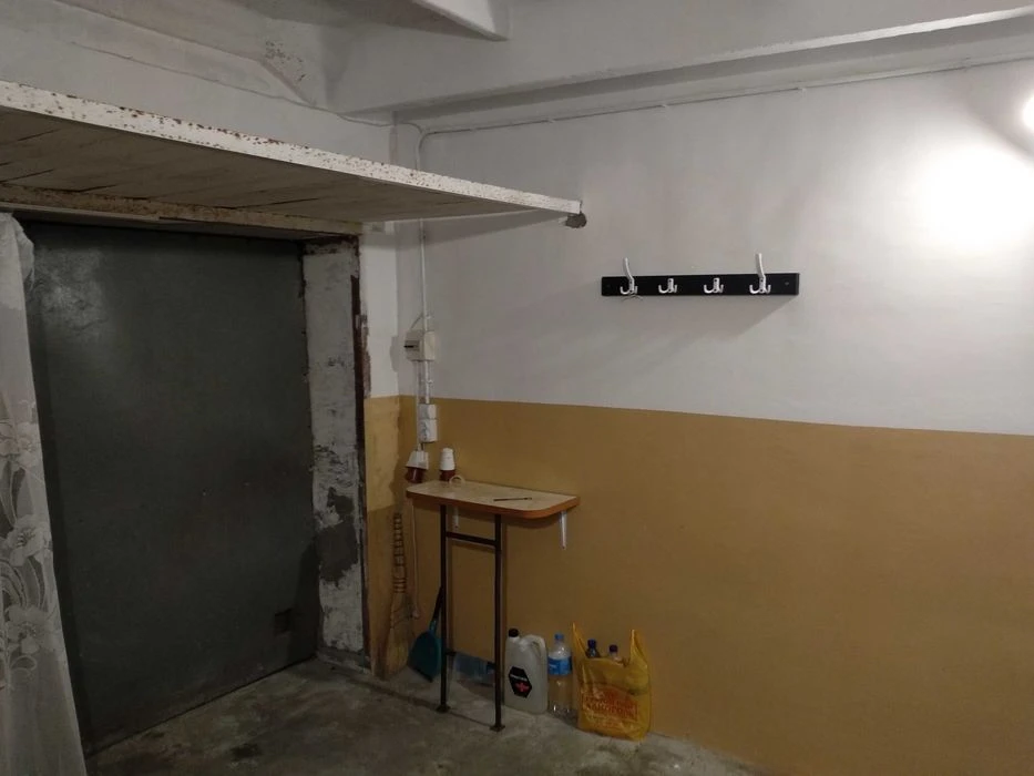 Гараж + приватизована земля + 11 кВт світло вул. Наукова, 2