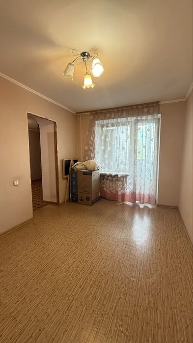 Продам 4-комн. квартиру на Бородинском в кирпичном доме