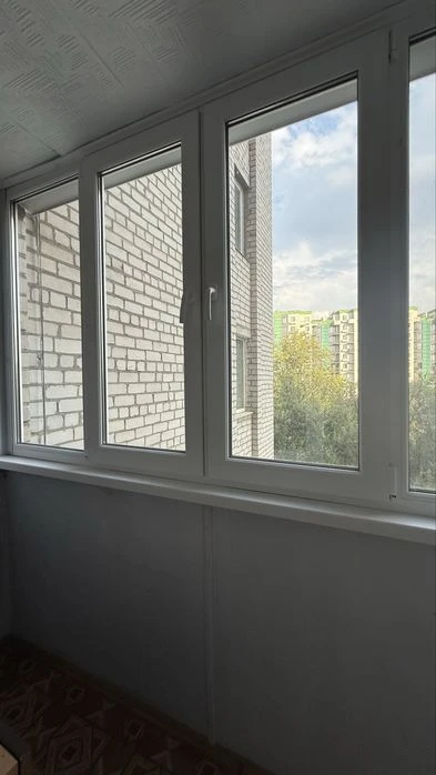Продам 4-комн. квартиру на Бородинском в кирпичном доме