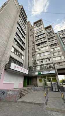 Продам 4-комн. квартиру на Бородинском в кирпичном доме
