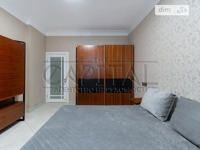 For sale 2-room apartment 88 sq. m on Dniprovska embankment 14 • ID 3463