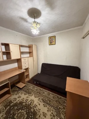 Продам частину будинку в р-ні 9ї Гімназії, 72,1м2, заїзд, ба