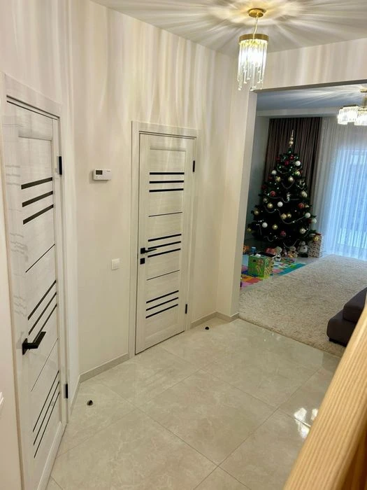 Продам красивий котедж в Червоних Горах, з газом, гаражем