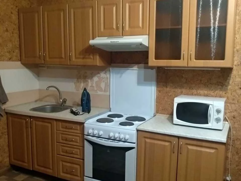 Квартира. Одеса, Середньофонтанська вул.