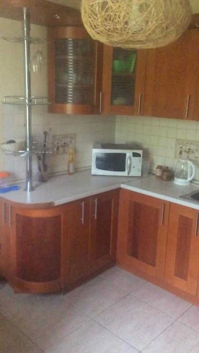 Продам півбудинку в районі Холодної гори