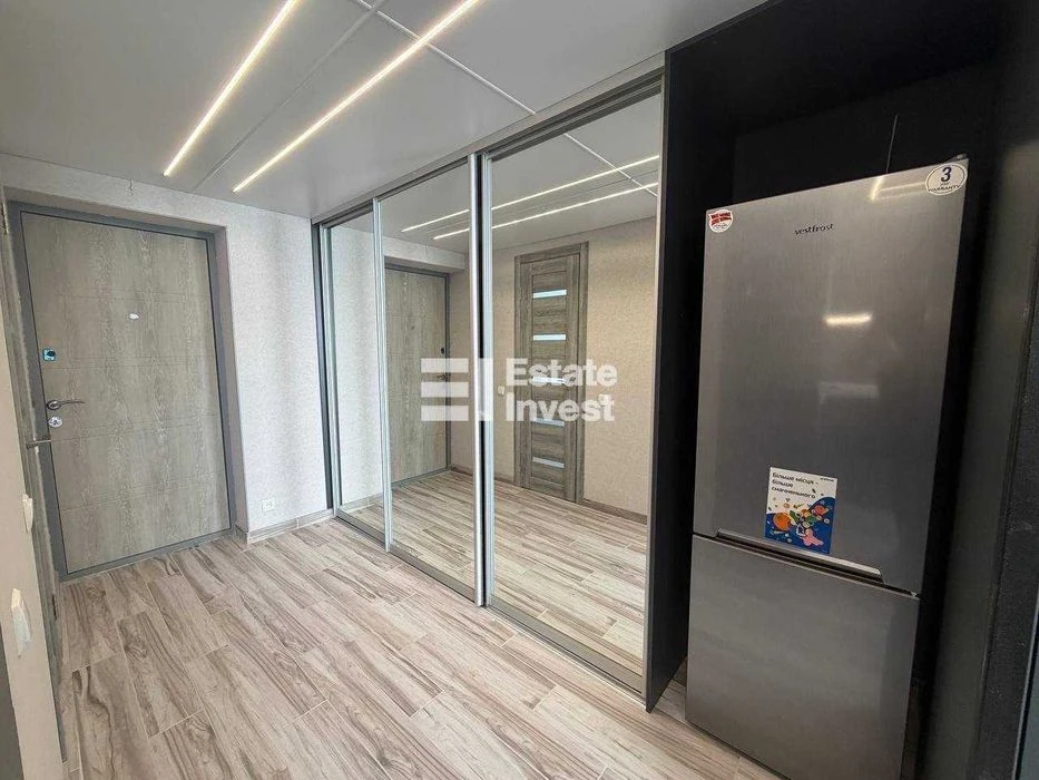 I will sell a 1-room two-level studio apartment on Aviahimichn St.