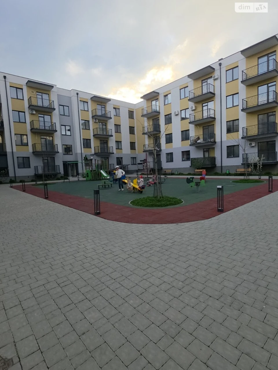 Продаж Квартира Садовий