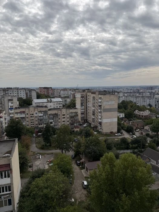 Продаж 3 к к на Виставці
