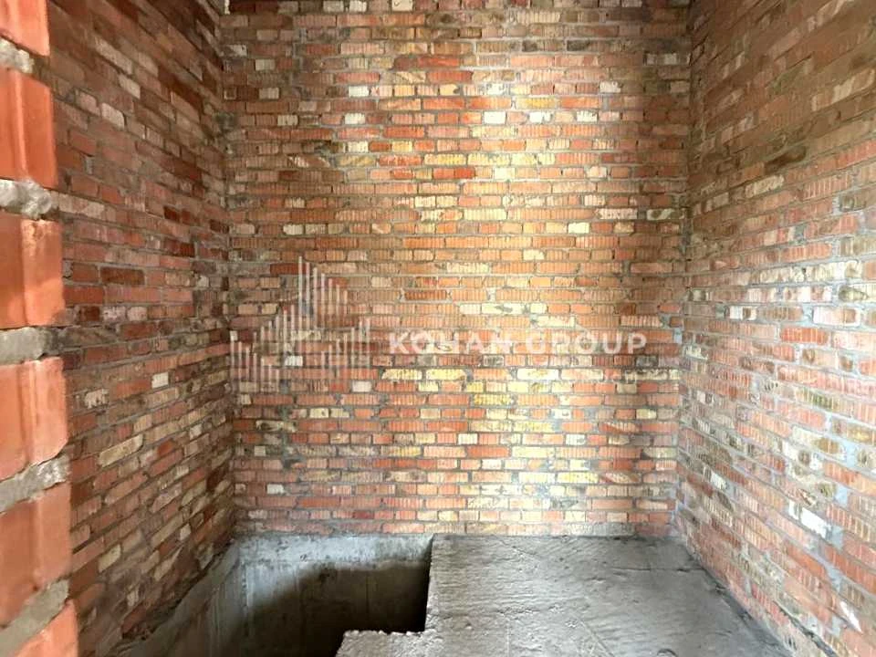 Будинок. Хмельницький, Героїв Крут вул. (Комунарів)