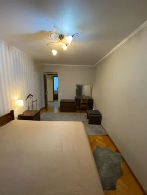 Продам 2 кім квартиру з ремонтом