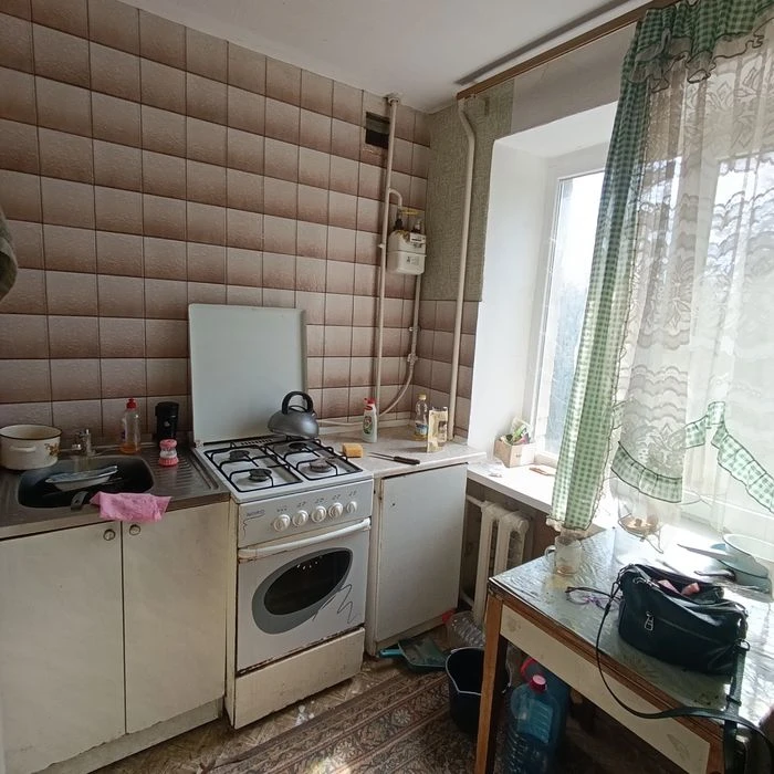 Продаю 1 кім квартиру Інгульський район ( Карла Маркса ,  Тр