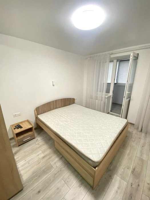 Продам 3-х кімнатну студію з автономкою на Харківський.