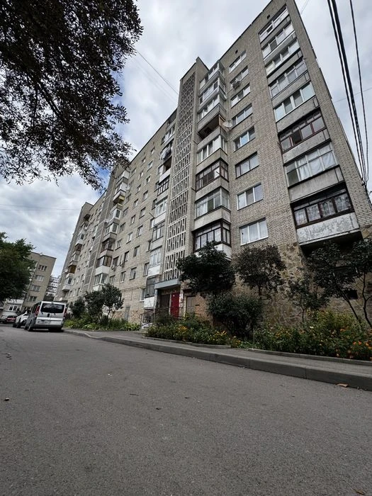Продаж 1 кімнатної квартири , вул. Привокзальна
