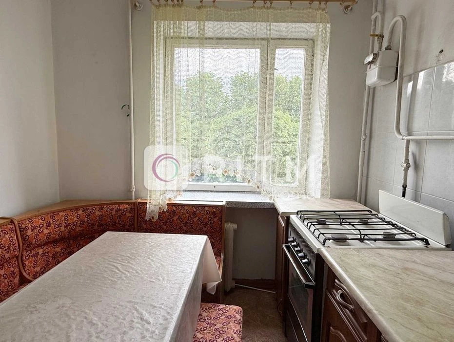 Продаж 1 кім. квартири 30,7 м2 за вул. Потебні.