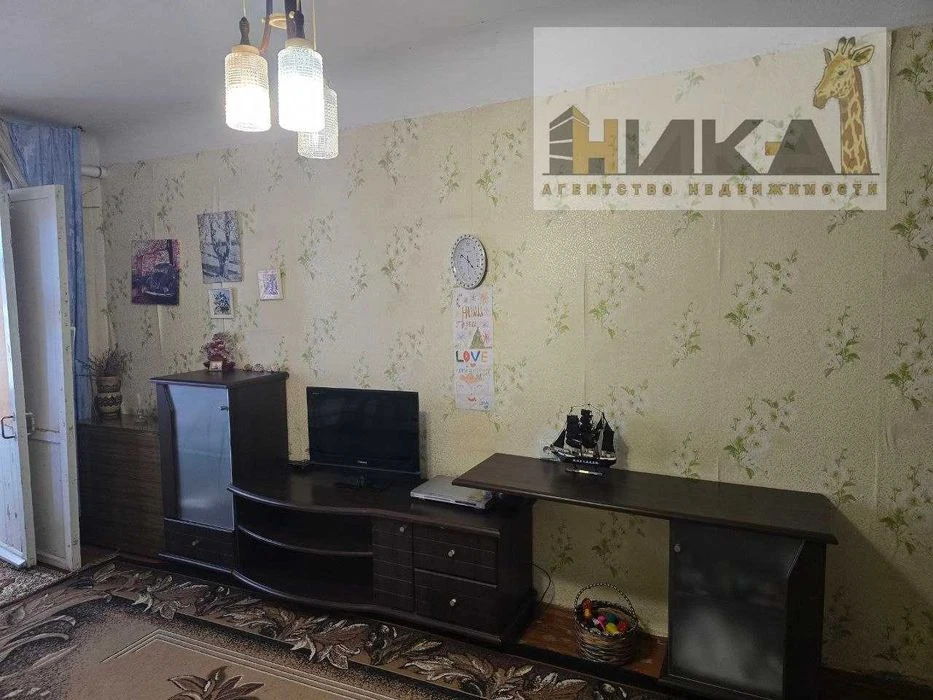 Продам 1 кімнатну квартиру вул. Глісерна
