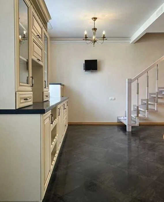 Продаж 4-к. квартири 5/5ц 128/65/17м² вул. Джорджа Вашингтон