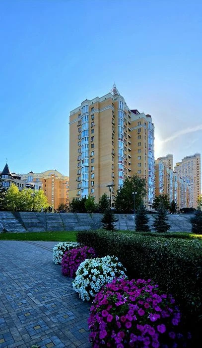 ПРОДАМ 2к квартиру 88м.2. ЖК ОАЗИС,  Володимира Івасюка 6. П