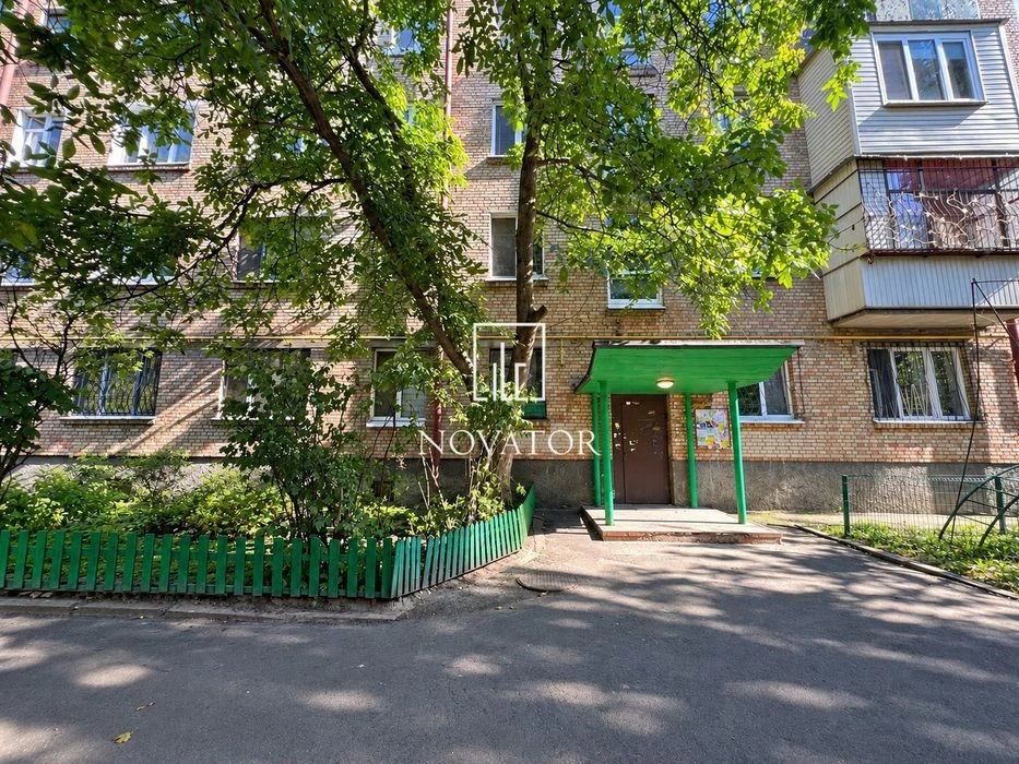 Продам 2-Кімнатну квартиру з доглянутим ремонтом,Київ,10хв д